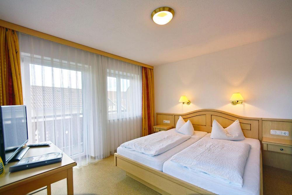 Gasthof "Zum Strauss" Wildsteig Zewnętrze zdjęcie